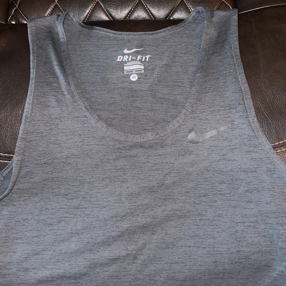 Men’s Dri Fit Nike tank top